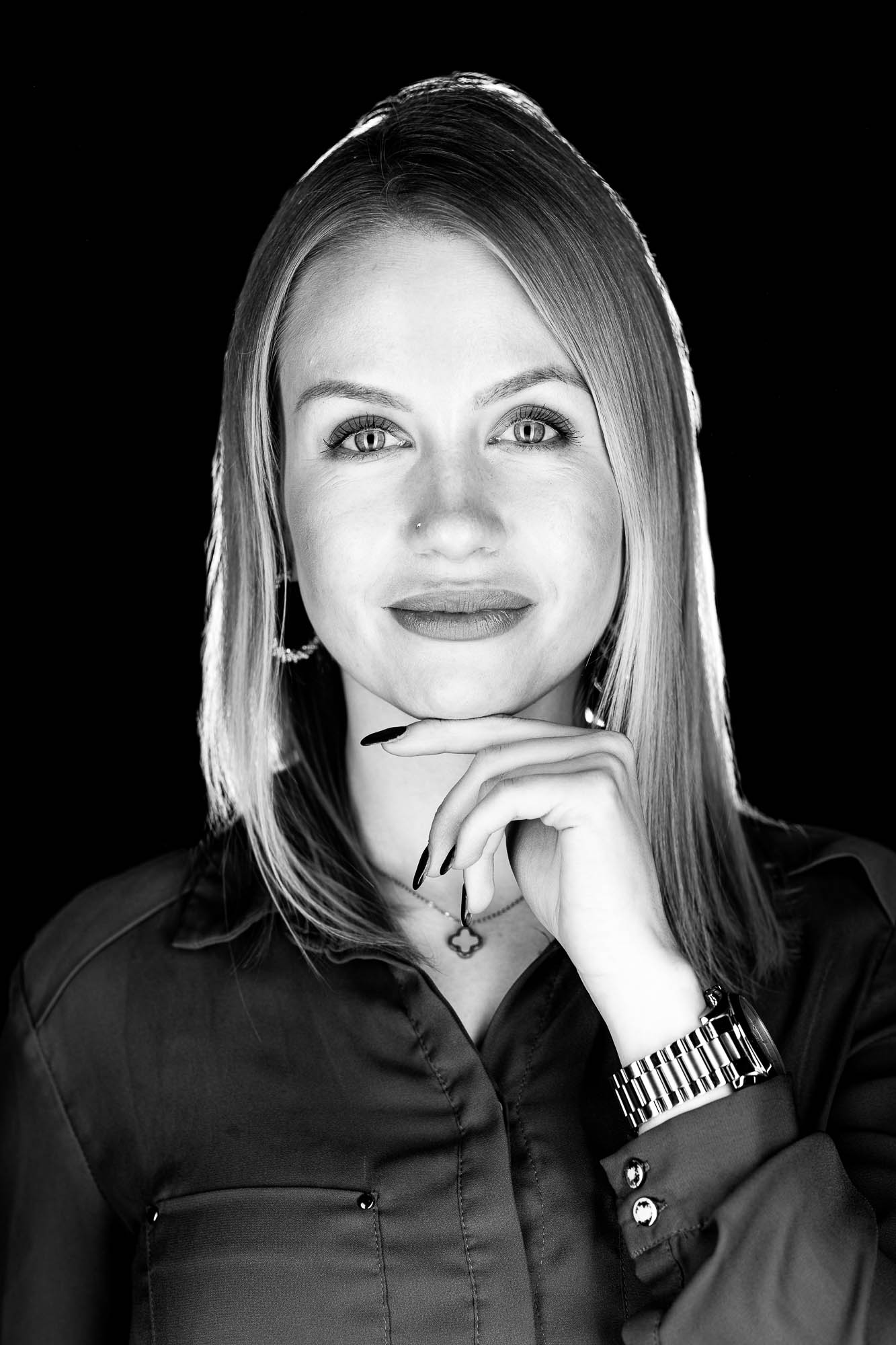 Export x3 Headshot  06560 Dez 01 2019 Bearbeitet 2 Headshots 2019  Miro Nicole Nadine